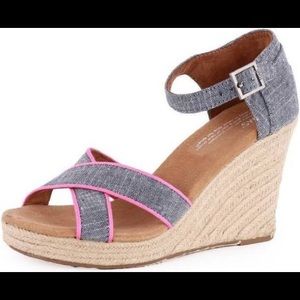TOMS Strappy Wedge Chambray Pink Piping